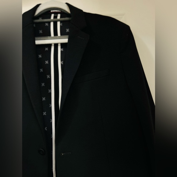 Men’s EXPRESS Performance Blazer - Picture 10 of 11
